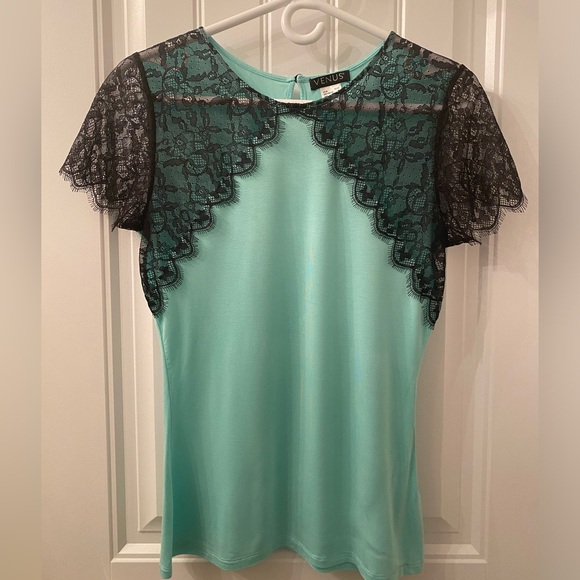 NWOT VENUS SIZE MEDIUM TEAL BLUE T-SHIRT WITH BLACK LACE SHORT SLEEVE DETAIL - Picture 1 of 11
